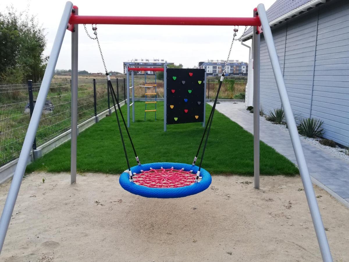 Domki Oski Sarbinowo Exteriör bild